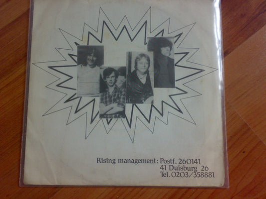 Rising (7) : Free To Be Free (7", Single)