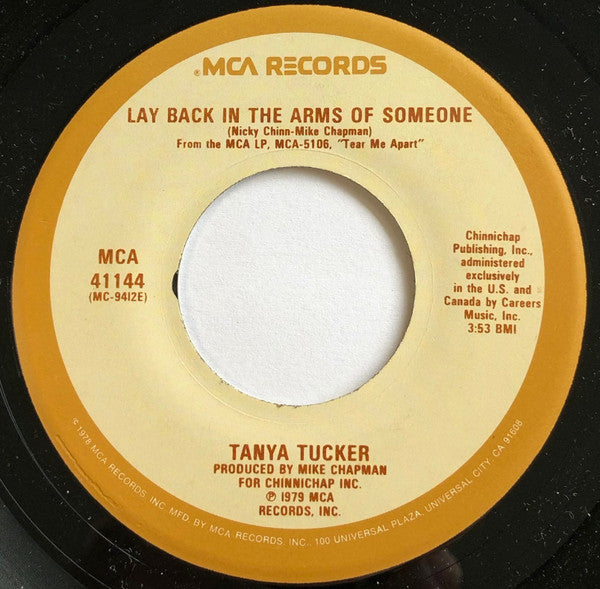 Tanya Tucker : Lay Back In The Arms of Someone / By Day By Day (7", Single)