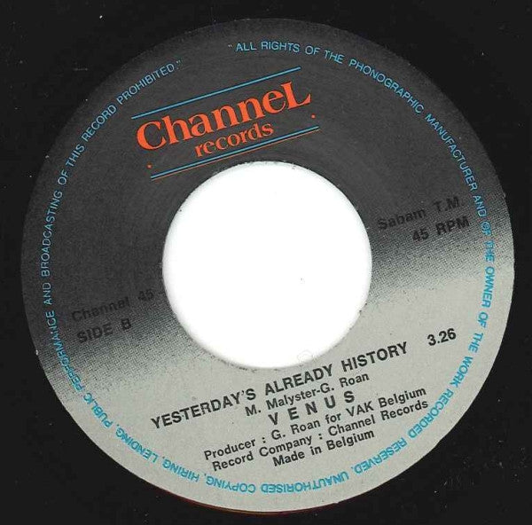 Venus (4) : Shy Dancer (7", Single)