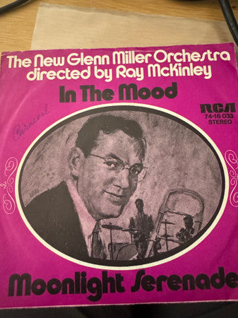 Glenn Miller And His Orchestra : Moonlight Serenade (7", Single)