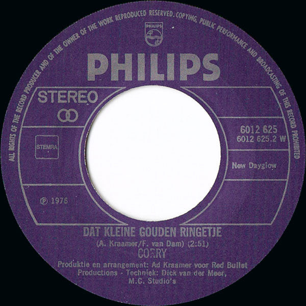 Corry Konings : Ik Krijg Een Heel Apart Gevoel Van Binnen / Dat Kleine Gouden Ringetje (7", Single)