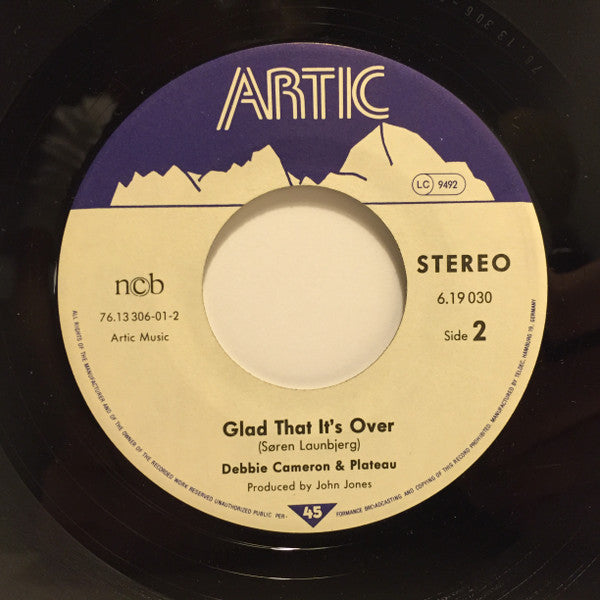 Debbie Cameron & Plateau (5) : You To Me Are Everything (7")