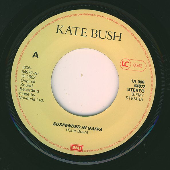Kate Bush : Suspended In Gaffa / Ne T'en Fui Pas (7", Single)