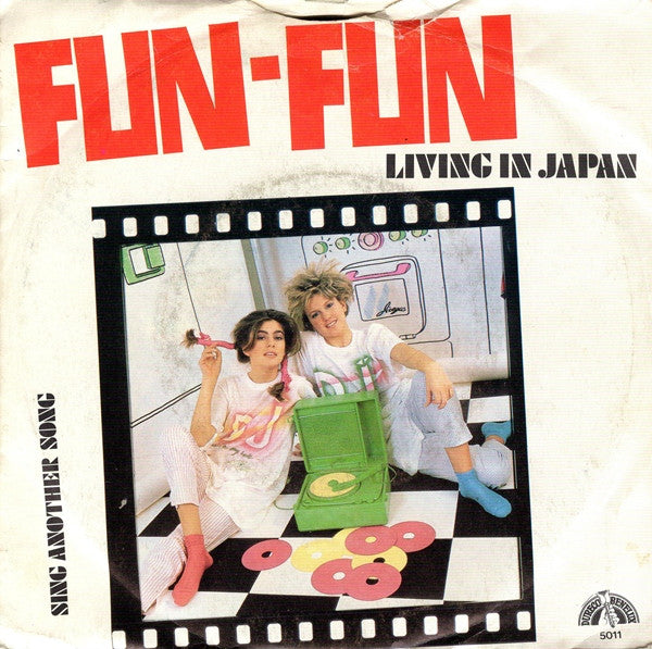 Fun Fun : Living In Japan (7", Single)