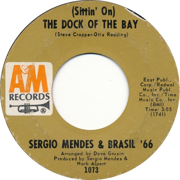 Sérgio Mendes & Brasil '66 : (Sittin' On) The Dock Of The Bay (7", Single, Styrene, Pit)