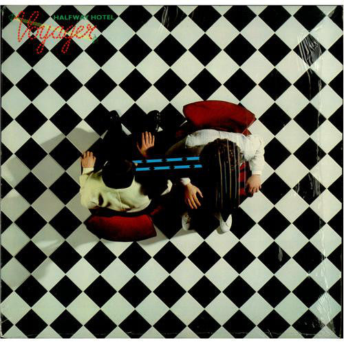 Voyager (15) : Halfway Hotel (LP)