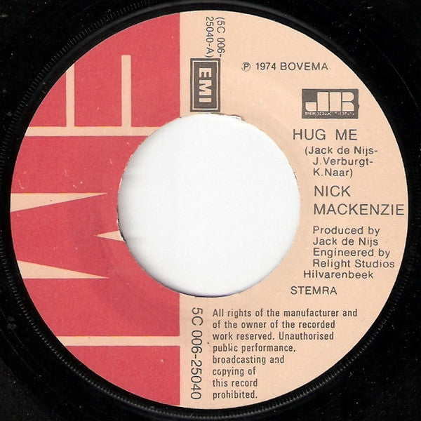 Nick MacKenzie : Hug Me (7", Single)