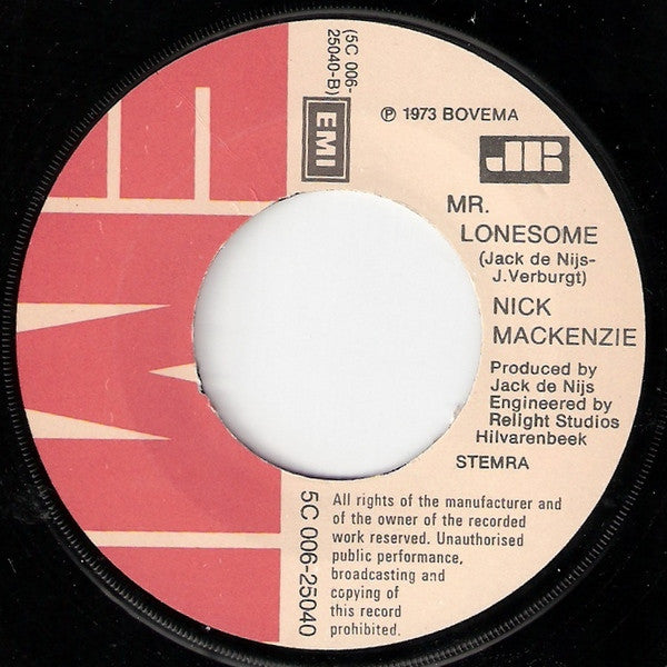 Nick MacKenzie : Hug Me (7", Single)