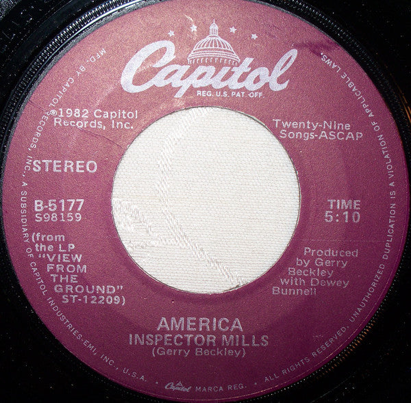 America (2) : Right Before Your Eyes (7", Single, Win)