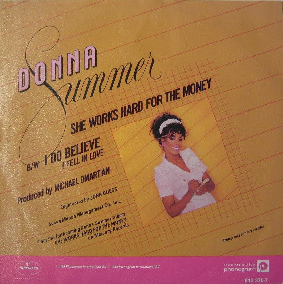 Donna Summer : She Works Hard For The Money (7", Single)