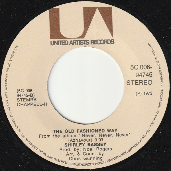 Shirley Bassey : Make The World A Little Younger (7", Single)