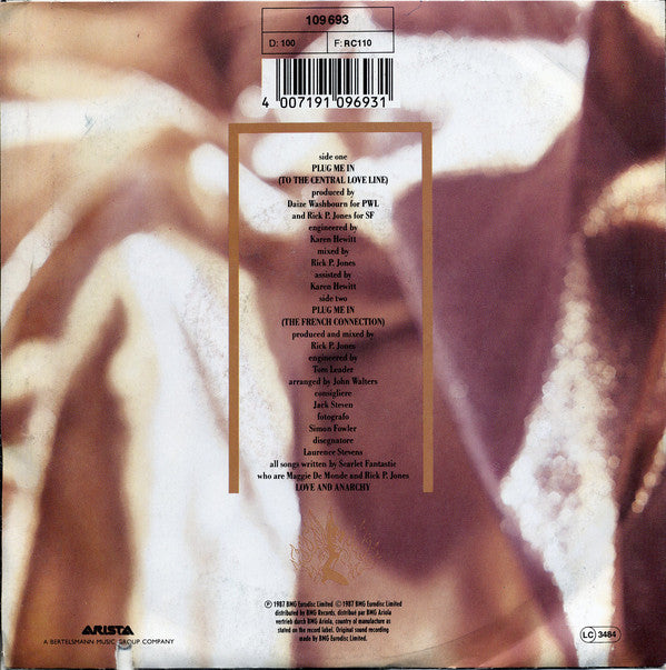 Scarlet Fantastic : Plug Me In (7", Single)