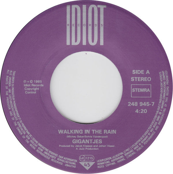 Little Giants : Walking In The Rain (7", Single)