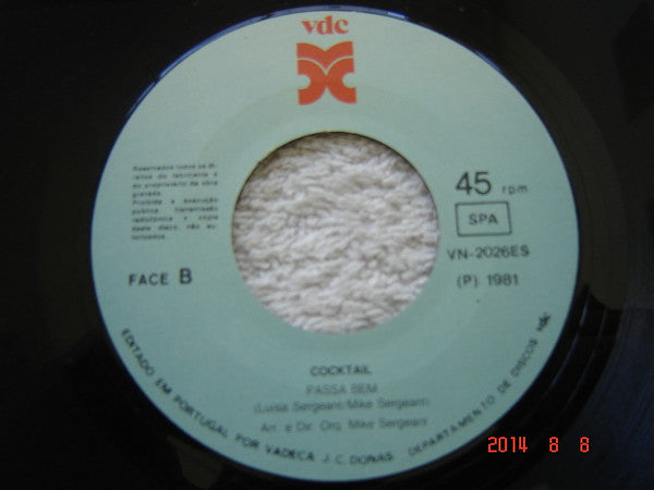 Cocktail (6) : Vem Esquecer O Passado (7", Single)