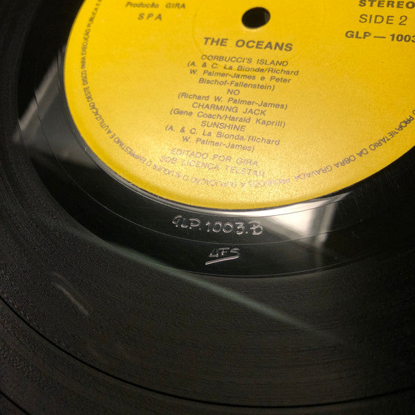 The Oceans : Movin Cruisin (LP, Album)