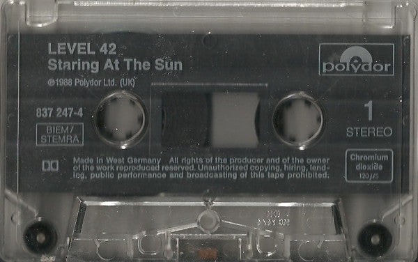 Level 42 : Staring At The Sun (Cass, Album)