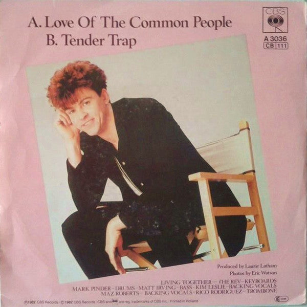 Paul Young & The Royal Family : Love Of The Common People (7", Single)