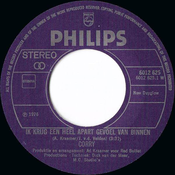 Corry Konings : Ik Krijg Een Heel Apart Gevoel Van Binnen / Dat Kleine Gouden Ringetje (7", Single)