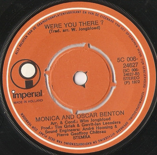 Monica (10) And Oscar Benton : Everybody Is Telling Me (7", Single, Kno)