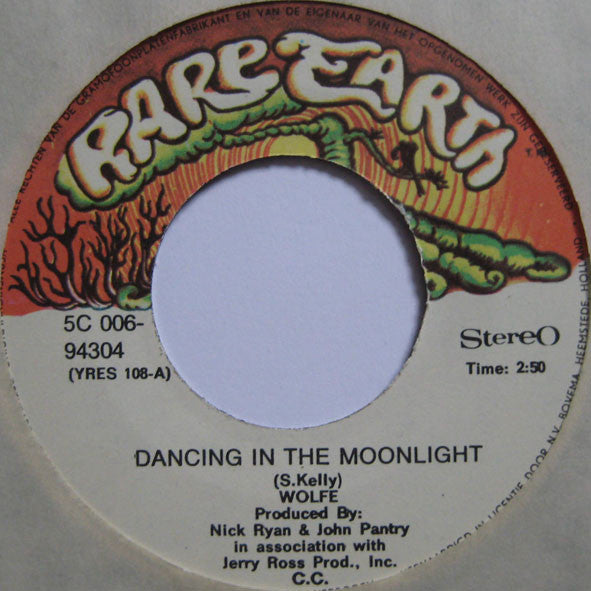 Wolfe (4) : Dancing In The Moonlight (7", Single)