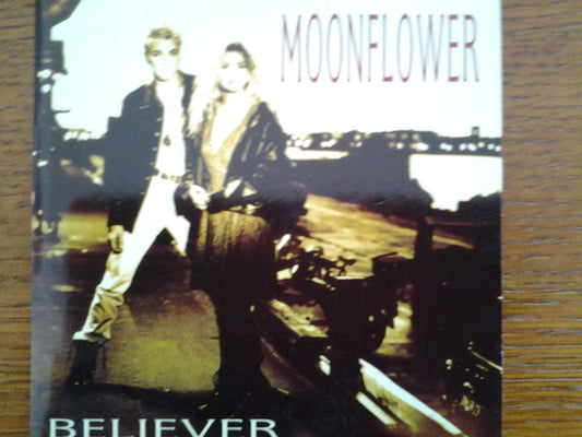 Moonflower (2) : Believer (CD, Single, Car)