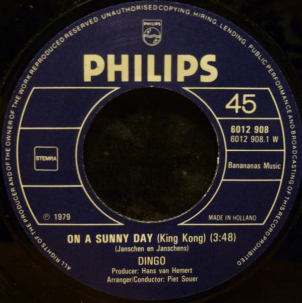 Dingo (2) : On A Sunny Day (7", Single)